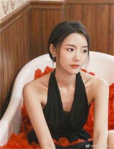 《欧美人与善交大片免费看》