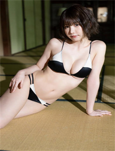 《红色机尾》