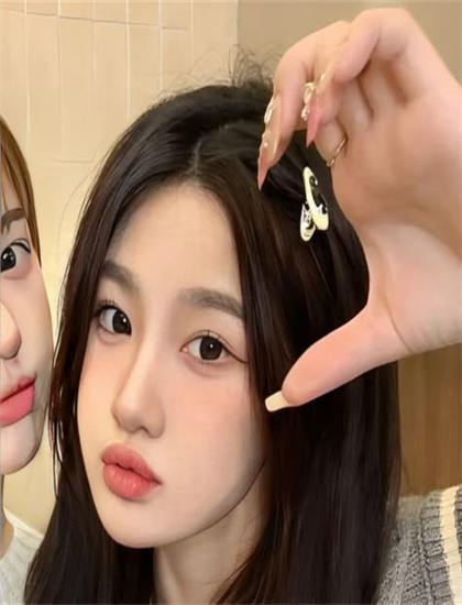 生活在别处电视剧20集免费观看_与君初相识什么时候播_蜜桃_片